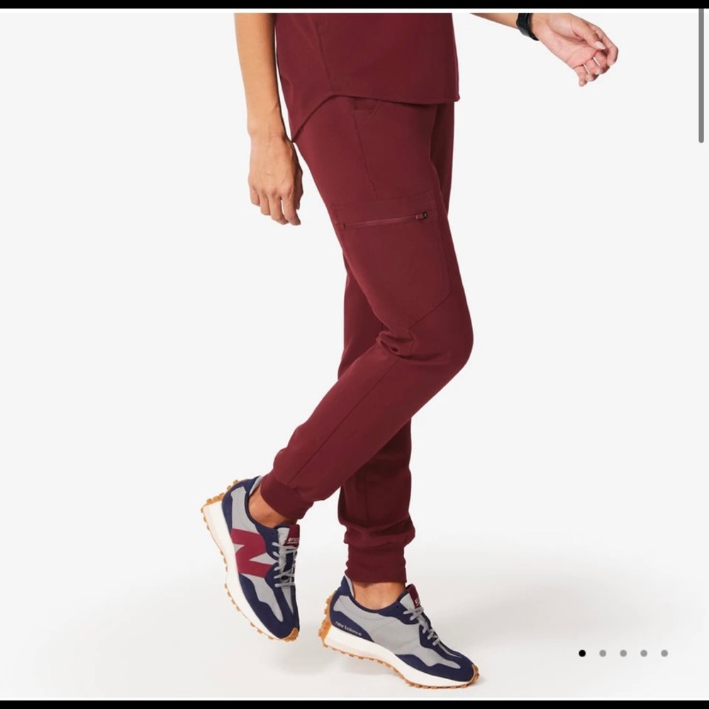 FIGS Zamora Jogger Scrub Pants in Burgundy- XL